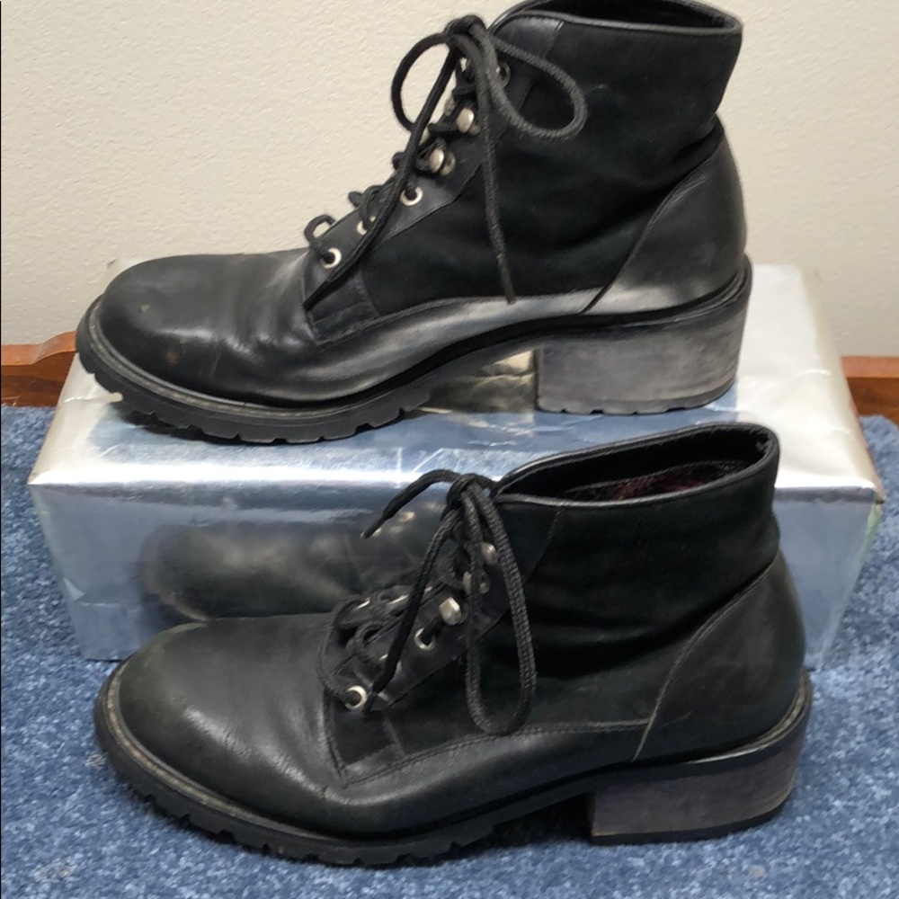Jones New York Sport Leather